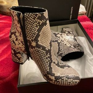 INC booties SIZE 5 NEW*